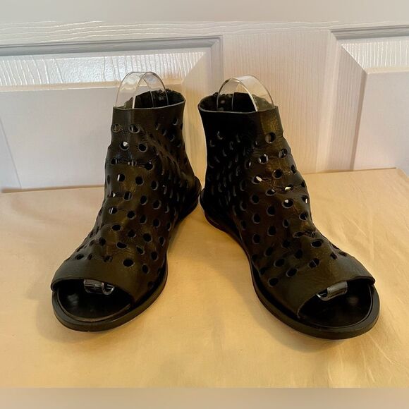 WALK by Handmade Shoes Open Toe Ankle Boot, Size 5.5, Black Leather Cut Outs - Picture 2 of 11